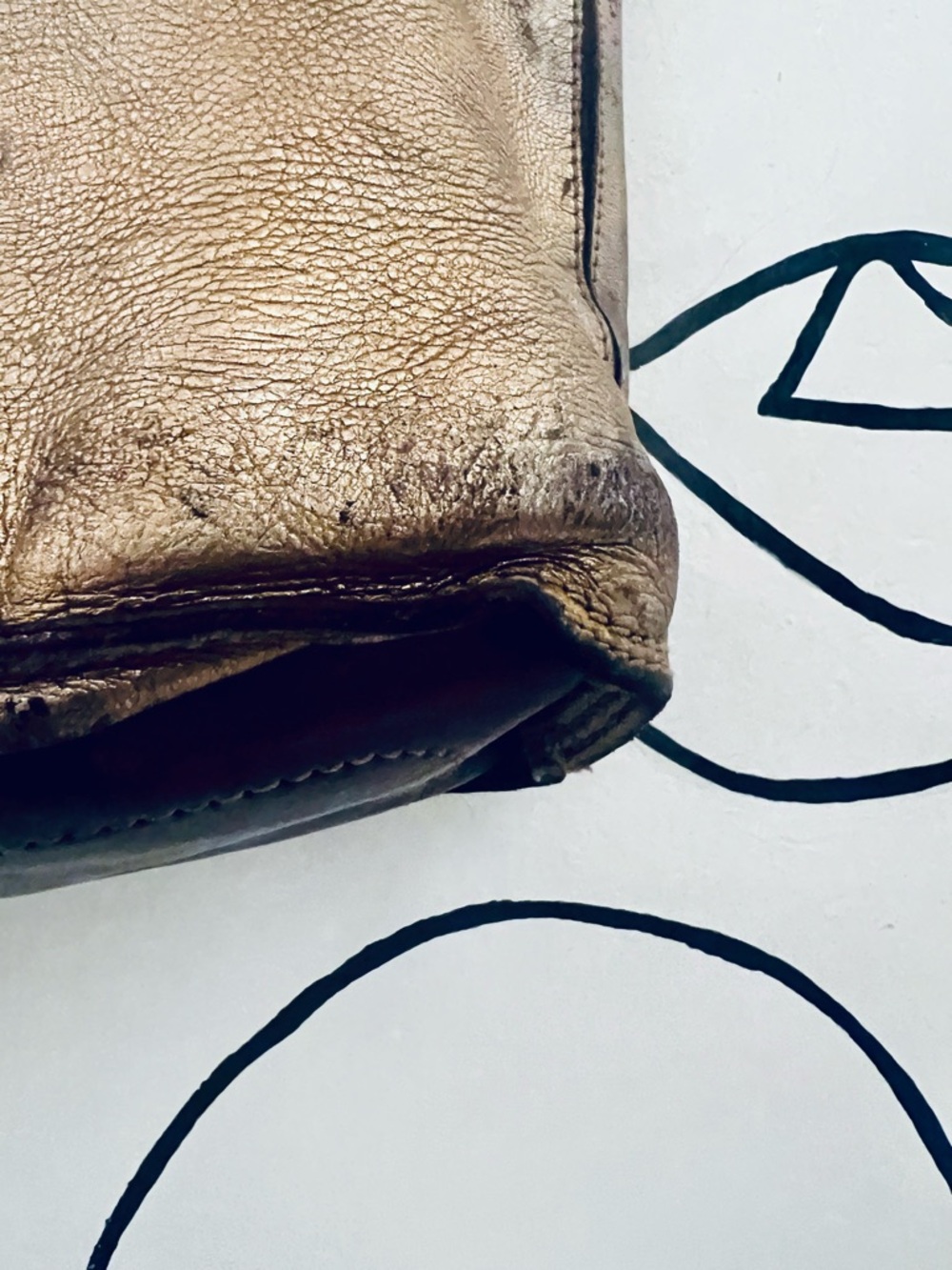 Campomaggi Metallic Gold Leather Tote, Handcrafted in Italy - Picture 3 of 15